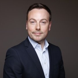 AVNationTV's tweet photo. Looking to get in front of architects and designers? Join us tomorrow after lunch to learn How to Build and Develop Relationships with Architects and Designers with Giles Sutton of @CEDIA https://t.co/jmBGDtFVfw #ResiAV #smartHome #LFHsummit #CEDIA https://t.co/ZBqzhDLIL7