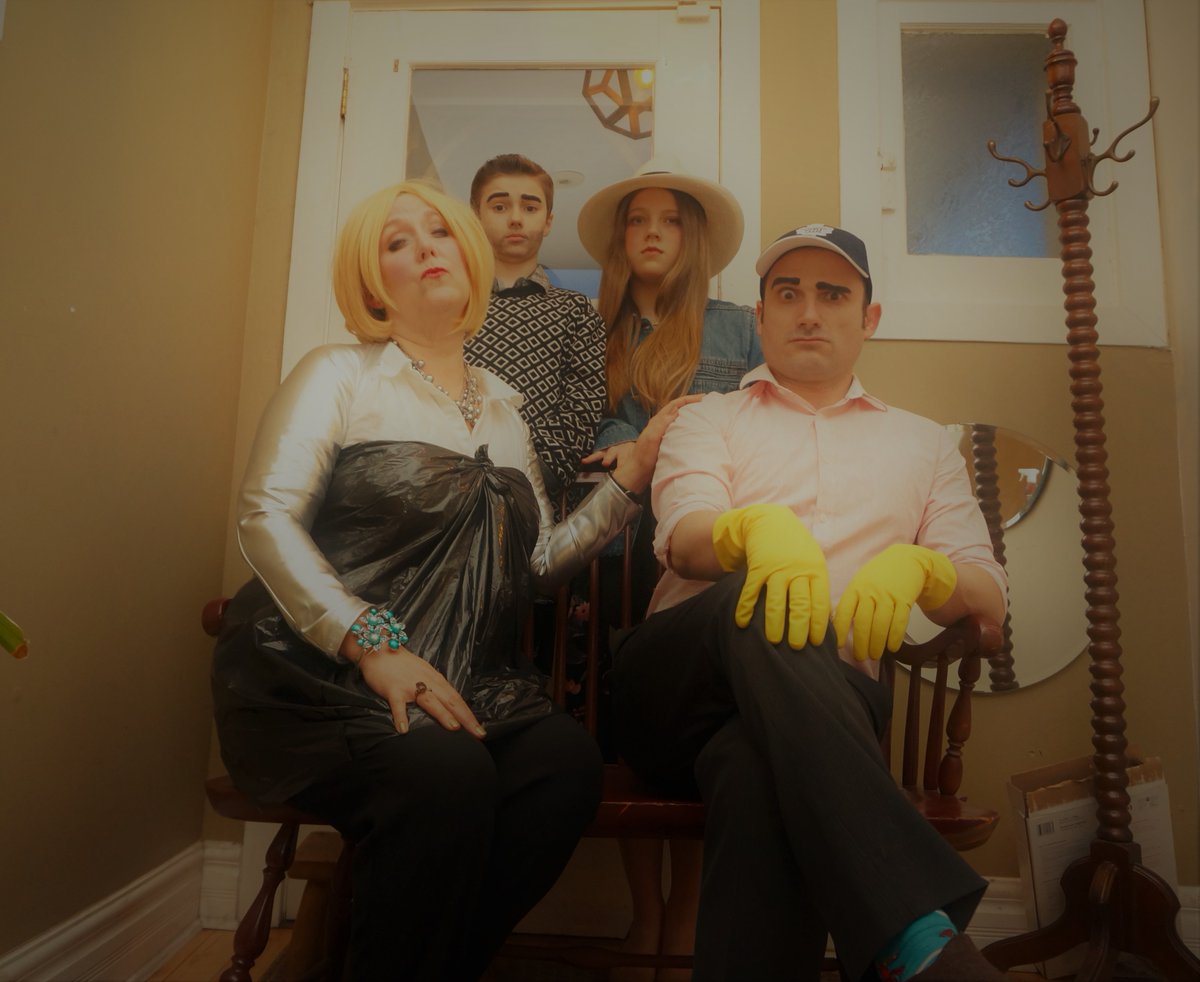 Octaman78's tweet photo. @SchittsCreek Show finale party at the OR family. We love you guys! https://t.co/FFQOI2hoy4