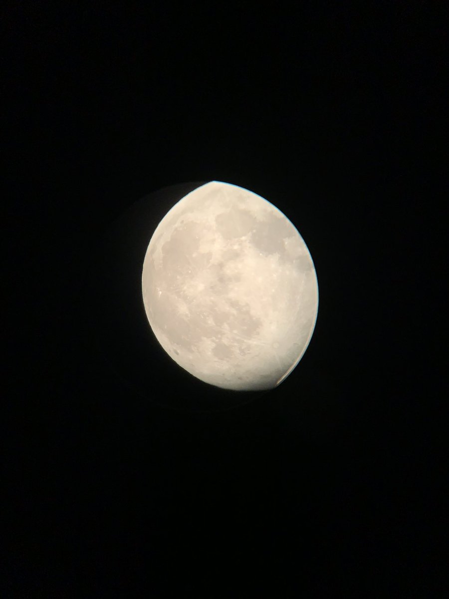 kopchakd's tweet photo. Not the greatest pictures but the #PinkSupermoon tonight!🔭🌕 https://t.co/l0DMxTzzUr