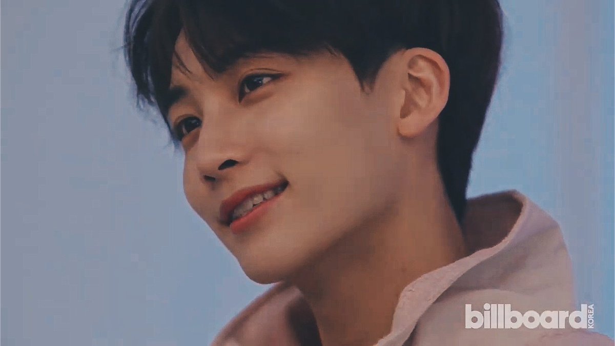 ethereal_svt's tweet photo. [SEVENTEEN BILLBOARD KOREA]

#JEONGHAN https://t.co/5EIvFbS8C4