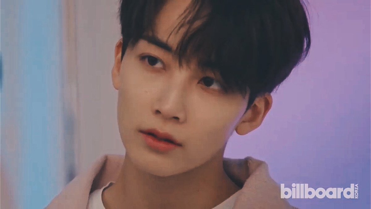 ethereal_svt's tweet photo. [SEVENTEEN BILLBOARD KOREA]

#JEONGHAN https://t.co/5EIvFbS8C4