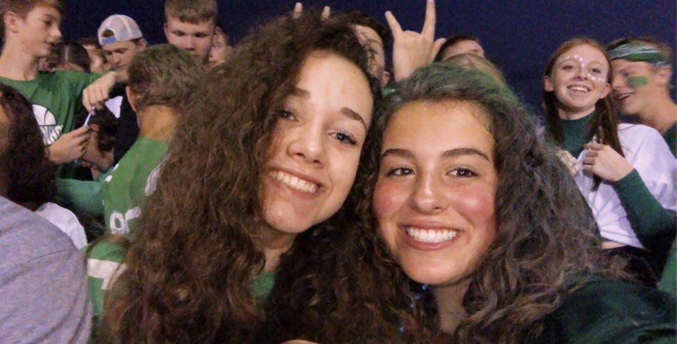 alainasimss's tweet photo. @kmedotterweich @smedley1932 @kaylynrenee12 @AinsleyPhillip4 @YTigerSoftball @lexie_robertson @SalleeAvery @DCantanzarite @sebpsu4 @AlaraMiller @lghawk59 @granttweedy @YorktownHighSch @sarah_greenn @ytownlarrabee @Reagan_cox_ @han_avila1 @jstephens_4 @savannah_baker6 @Jsteve_13 @rknixon21 @lucywilhoite_ @sophielichtt @palm_23_ #memorychallengeyhs i nominate @chloemariotti @roghan_brashear https://t.co/3uwTTGGLGm