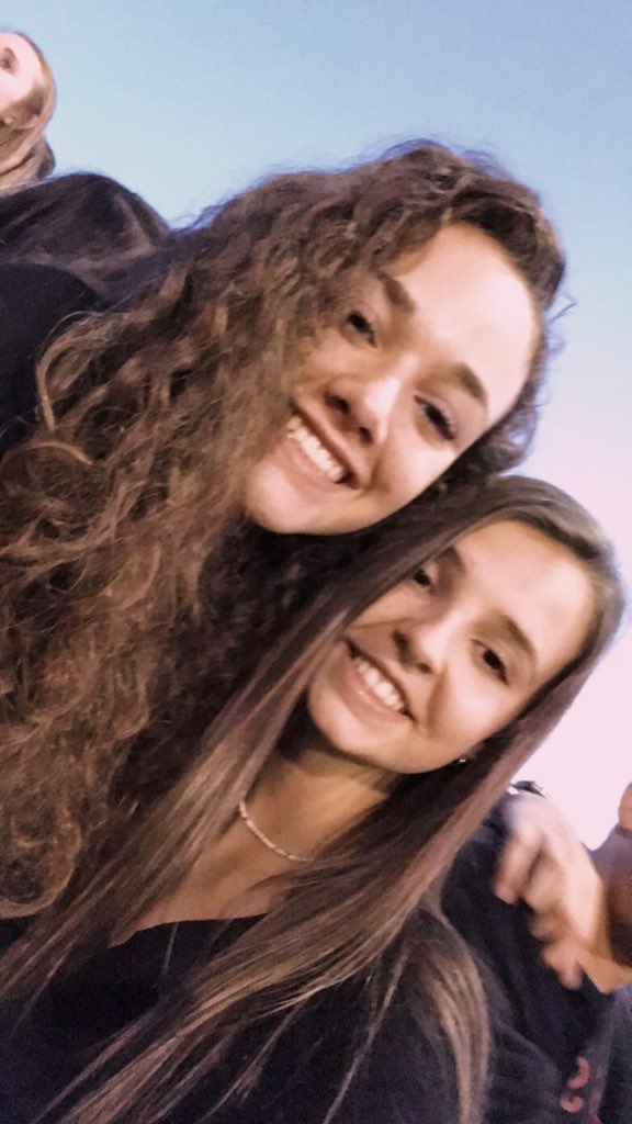 alainasimss's tweet photo. @kmedotterweich @smedley1932 @kaylynrenee12 @AinsleyPhillip4 @YTigerSoftball @lexie_robertson @SalleeAvery @DCantanzarite @sebpsu4 @AlaraMiller @lghawk59 @granttweedy @YorktownHighSch @sarah_greenn @ytownlarrabee @Reagan_cox_ @han_avila1 @jstephens_4 @savannah_baker6 @Jsteve_13 @rknixon21 @lucywilhoite_ @sophielichtt @palm_23_ #memorychallengeyhs i nominate @chloemariotti @roghan_brashear https://t.co/3uwTTGGLGm