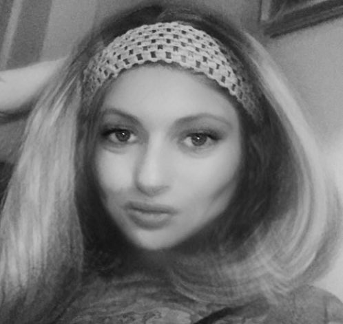 FemboyCraig's tweet photo. I’m craving to dress up so bad!! Fuck you stupid lockdown halting me getting a new place of my own 😩😍💋.. I know it’s a filter app but do I look sexy?? 🤔💋💋#secretcd #guywearslingerie https://t.co/9hPWNhaz2t
