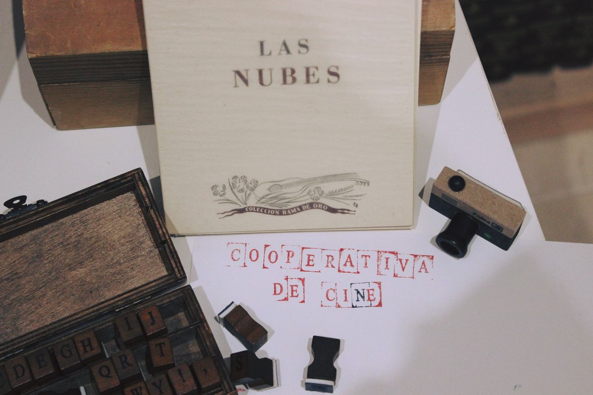 PeliLuisCernuda's tweet photo. La cooperativa de cine Las Nubes lleva este nombre como homenaje al libro del mismo título de Luis Cernuda. Un poemario que recoge algunos de los versos más bellos , como los que dedicara a su amigo García Lorca tras su asesinato por los franquistas. @MuseoCasaFGL @InstCervantes https://t.co/bzlP08OH0o