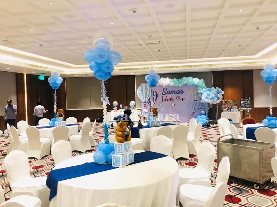 LaPitara's tweet photo. To create this magical look for your hot air balloon theme, give us a call @9810289008, 9711208404 and we will definitely make this event memorable for you 😘😘

#upupandaway #hotair #teddy #cute #firstbirthday #themedecor #handcrafted #LaPitara https://t.co/3m3Jxodzba