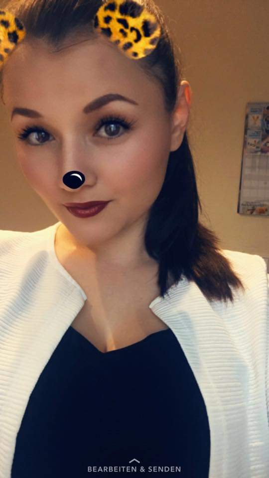 HerrinRaja's tweet photo. 🔥💸 RT-Game 🔥💸
@Flori41796506 möchte gemolken werden. 
 3/3/4 😎🐷 
Subs= 2 Kommis 
Doms= 4 Kommis 
Bei 15 Likes muss er sich Ingewer in die Eichel stecken 😂💥 

#Findome#Geldherrin#RtGame#Loser#Melksklave#Geldsklave#Herrin#Melkung https://t.co/OMQLHlLPBT