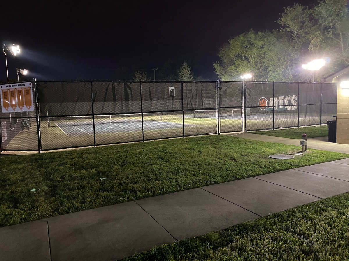 MTCS_Tennis's tweet photo. To honor our Class of 2020 athletes, we will be turning on the lights for 20 minutes at 8:20pm. #BeTheLight https://t.co/3xxKJEDn6J