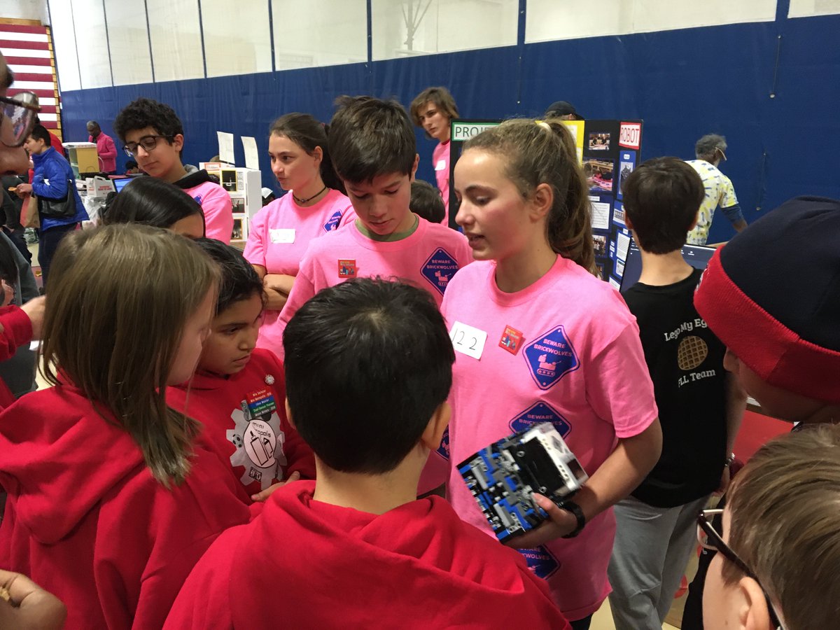 waringrobotics's tweet photo. Some of the best moments of this year have been mentoring and helping other teams with FLL at our competitions! Here's us talking with team Mini Metropolis about robot design back at our qualifier.
#FIRSTFFC #FIRST #firstlegoleague #FLL #Coopertition @firstlegoleague @FIRSTweets https://t.co/Tptxz1jbmg
