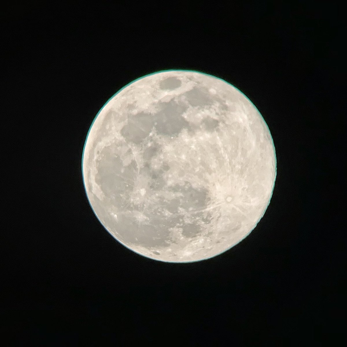 ThatMMurphy's tweet image. #supermoon shot on my iPhone holding it up to the lens of my small telescope. 😁