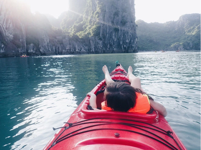 indojunk's tweet photo. Who is SAH (staying at home) or WFH (working from home) but still dreaming of sunny days and chilling by the beach on Halong Bay???

📸 Our beloved customers https://t.co/srFACWOXYR