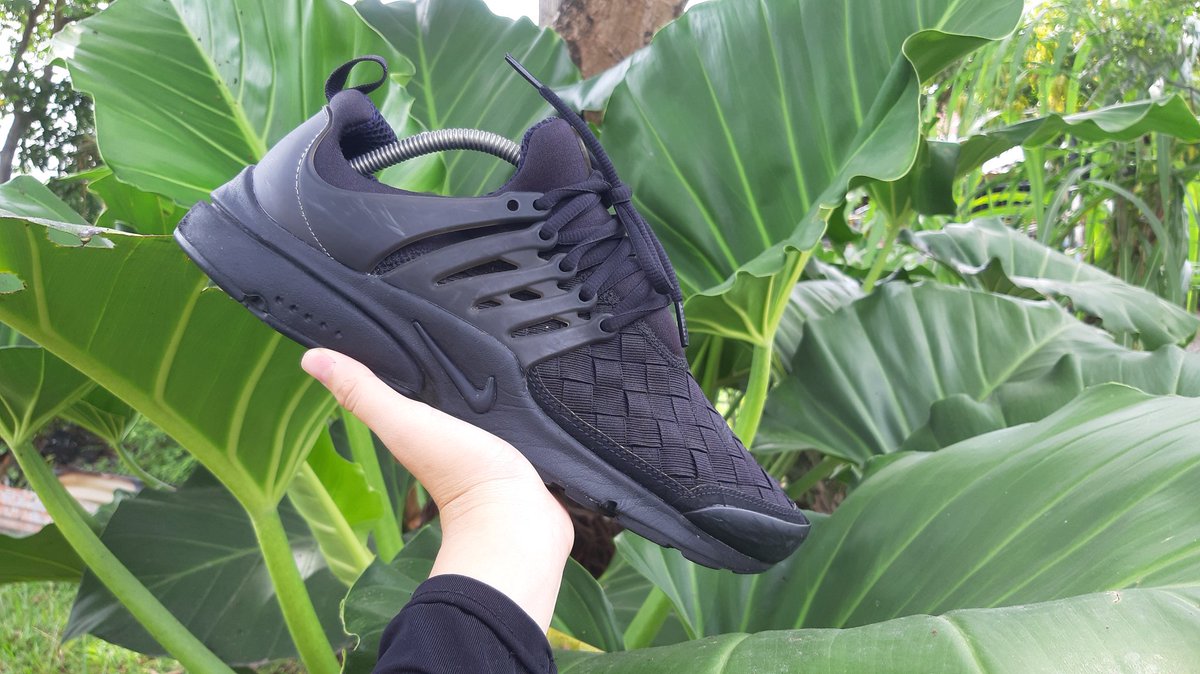 rendyka17's tweet photo. Nike air presto triple black 
42 ( 27 cm)
Rp.350.000
.
FOLLOW instagram @sekenproo 
Untuk detail whatsapp 
081260676852
#RabuAmbyar #supermoon #setelahcovidmelanda #vansbekas #jualvans #jualvansbekas #jualnikebekas #nikepresto https://t.co/rHZeDUogf0