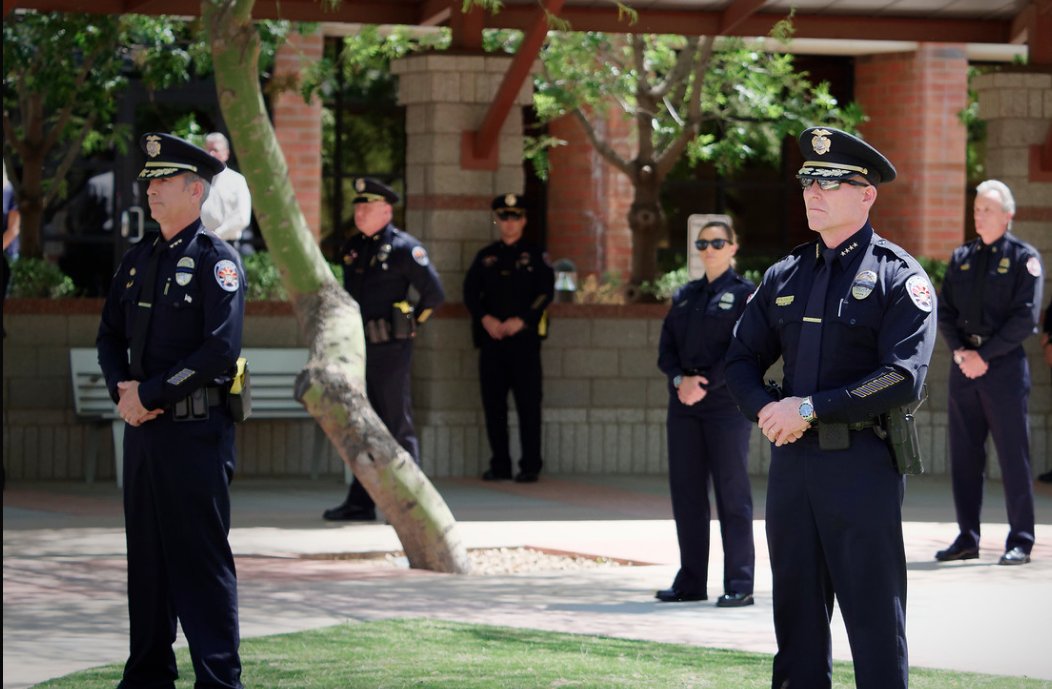ChandlerPolice's tweet photo. Earlier today the @ChandlerPolice honored fallen @PhoenixPolice Commander Greg Carnicle with a moment of silence. Thank you Commander Carnicle for your 31 years of service to the community & for your sacrifice. #RIPGregCarnicle https://t.co/aFjSdaYYmo