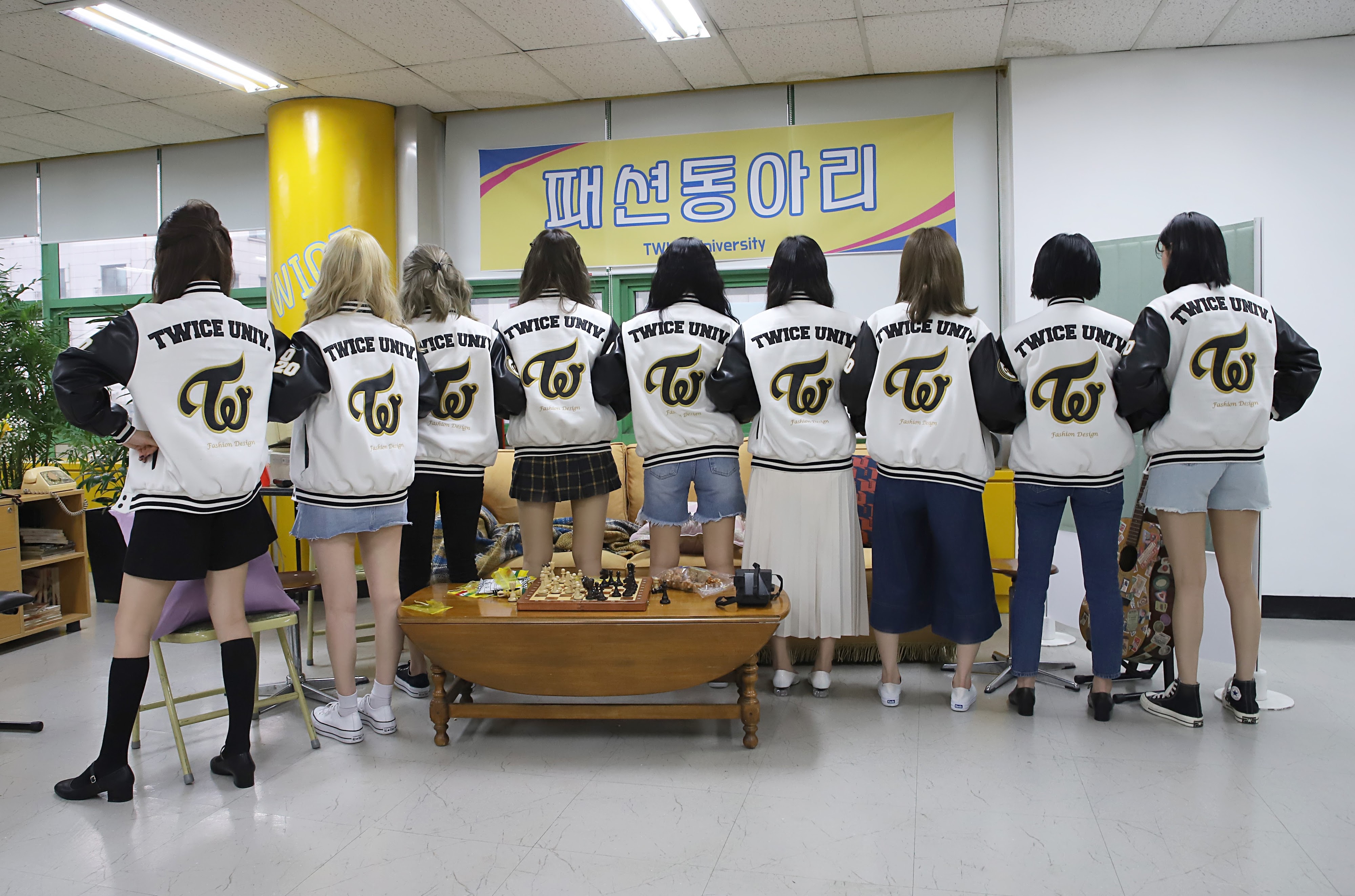 Misa ᴗ Twice Youtube Update We Are Twice University Fashion Club Twice 트와이스 Jypetwice T Co Cgxvra8vow Twitter