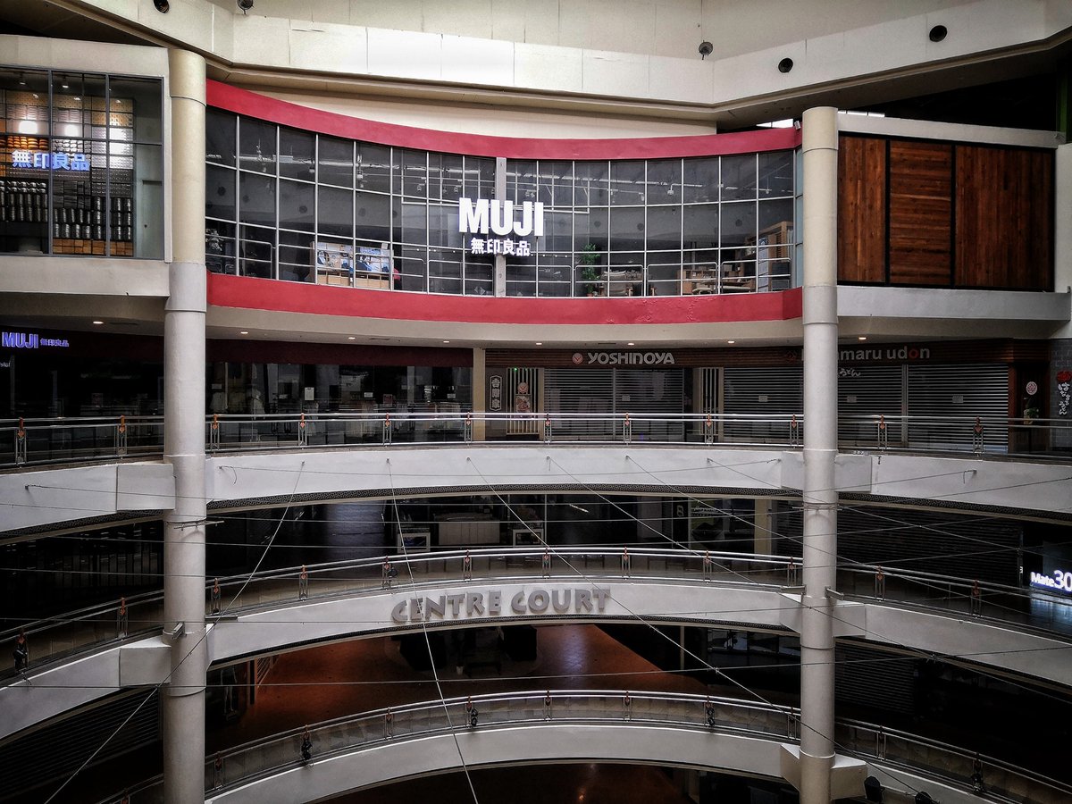 bumbungco's tweet photo. The familiar Mid Valley Megamall that was once pouring with patrons, now it looks deserted like a scene from a zombie apocalypse movie.
#covid19 #zombiemovie #apocalypse #coronavirus #midvalley #megamall #emptymall #kualalumpur #bumbungco #COVID19 #StayHome https://t.co/wkrxJ20dC7