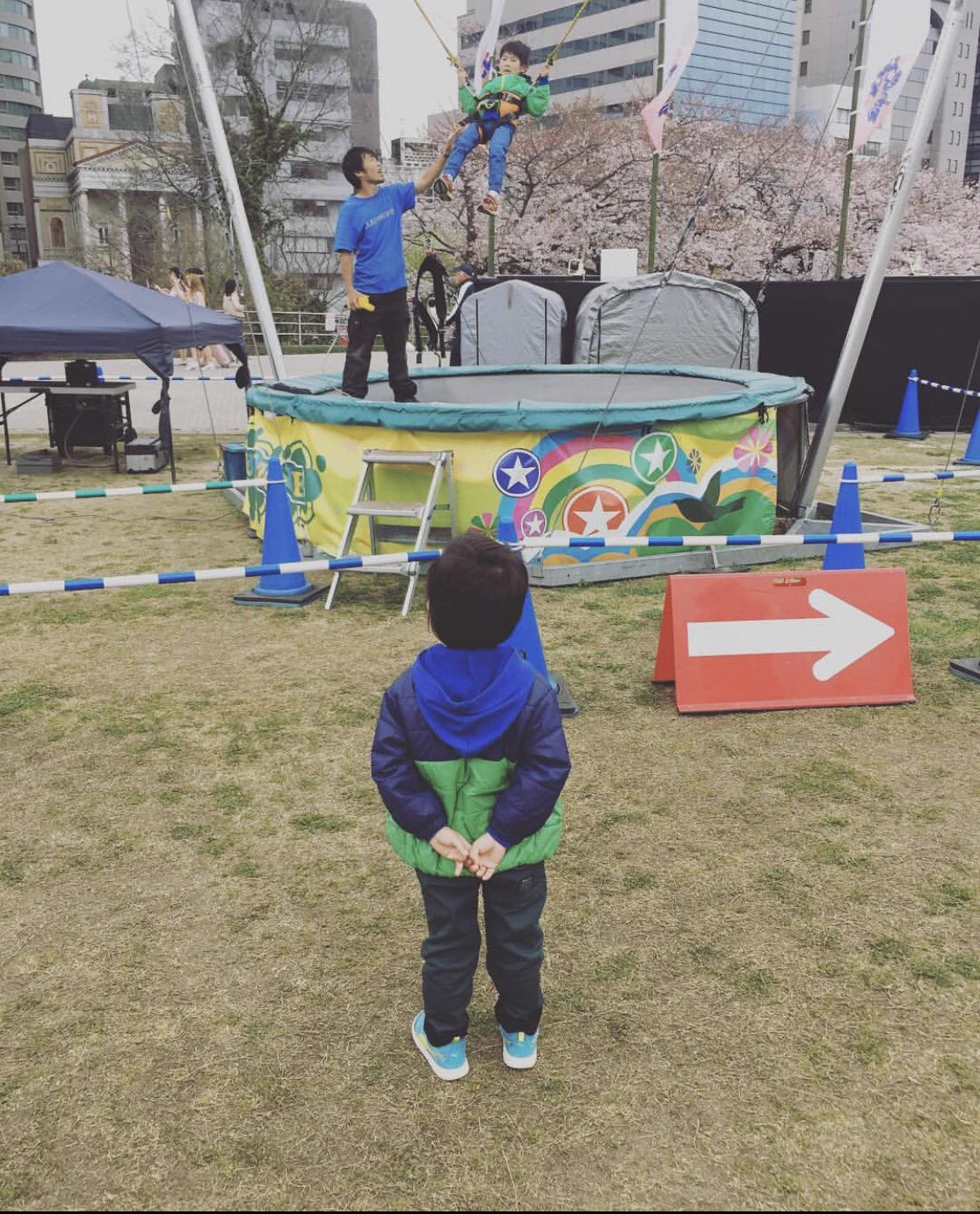 @idenmiura うちの子供は見守るコーチ感を出してました 