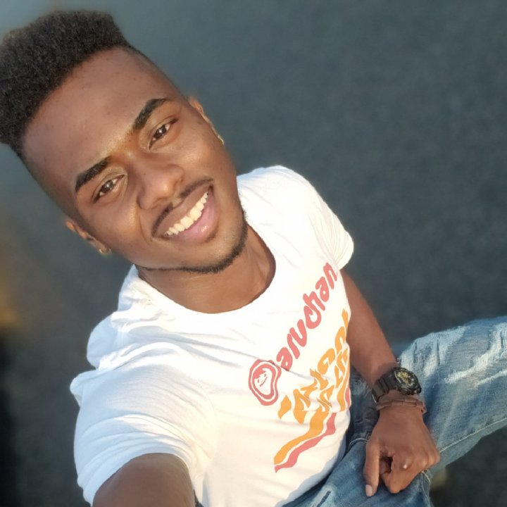 Papi_Phillips's tweet photo. Come hangout with me on #BIGOLIVE https://t.co/KBRXKMuAmx https://t.co/QVd47zx9VB
