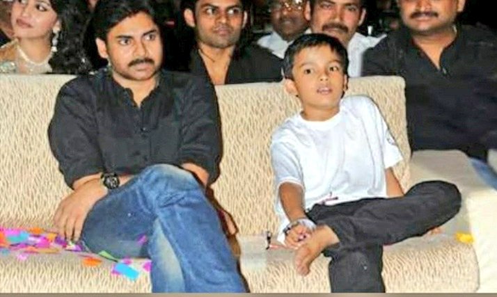 alwaysajay07's tweet photo. #HBDAkiraNandan #LittlePowerStar โค @PawanKalyan https://t.co/PyGzmWMYie