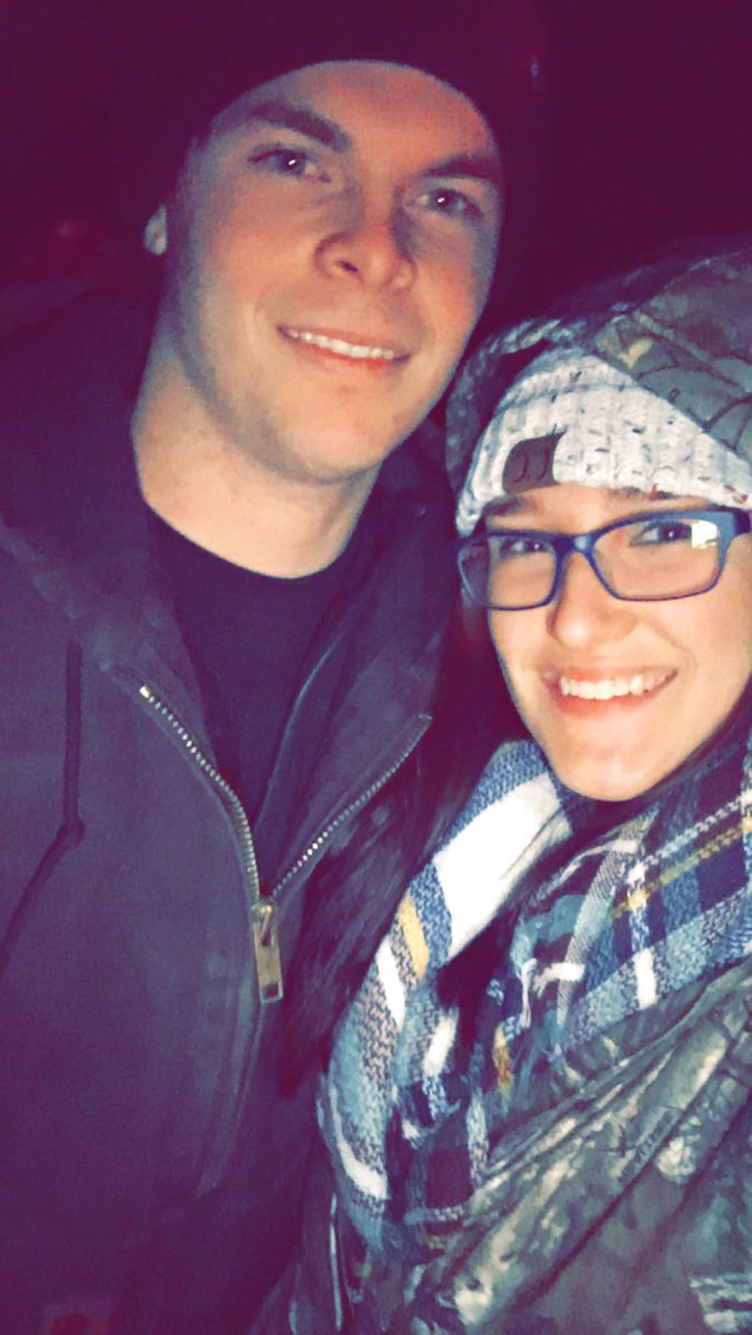 brooklyynn_ann's tweet photo. Three years, where has time gone? Love you babe💜 Happy anniversary https://t.co/KEKDXTkakj