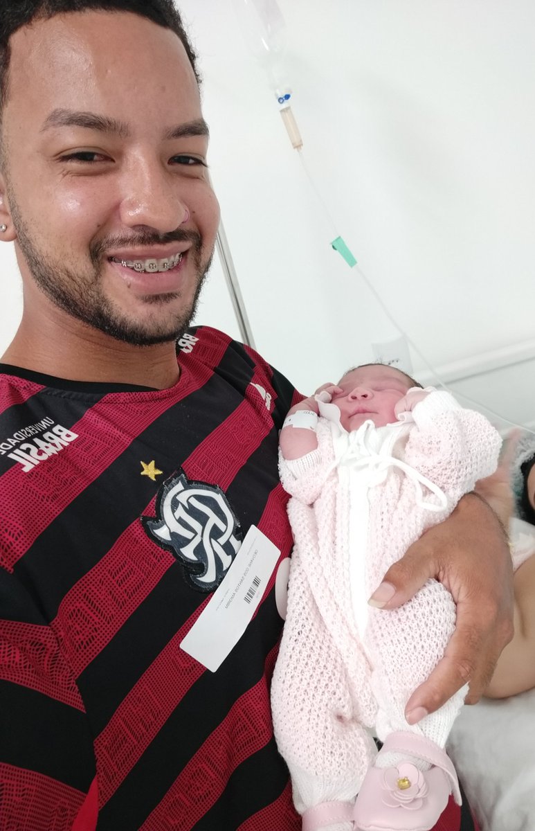 PkCRF1's tweet photo. Só tenho a agradecer a Deus por vc ter vindo com toda essa saúde minha filha, e que te ilumine sempre, amém ♥️. Sempre estarei aqui pra te proteger custe o que custar 🥺🥰😍♥️ https://t.co/Omay9iEEM9