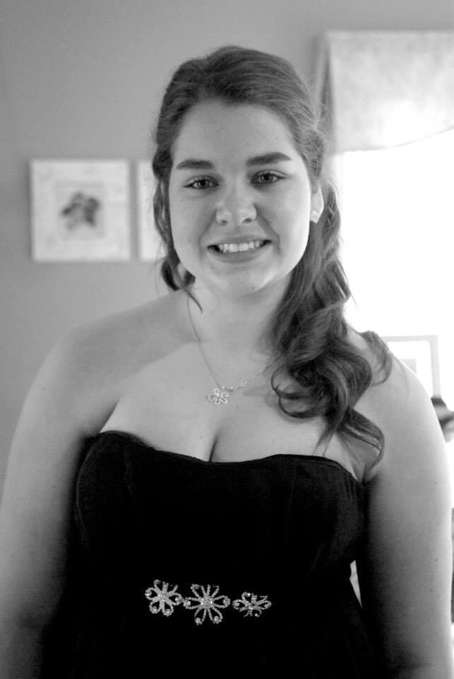 annmasse27's tweet photo. @jadzialapierre Prom me Vs aujourd’hui (2013-2020 ... 2019 pcq la photo date de l’été) 🌸 https://t.co/pn0cJcyt1N