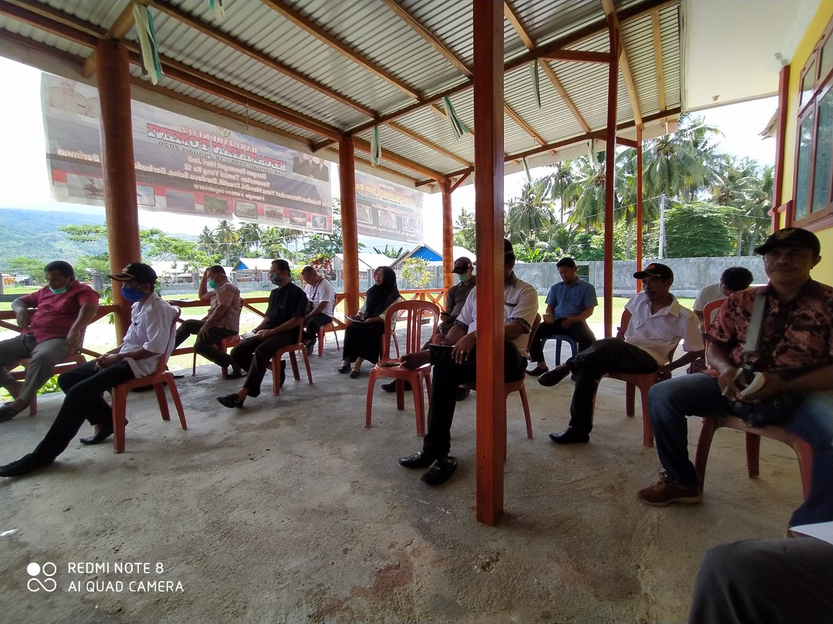 Citizen_Tomini's tweet photo. Rapat Terbatas antar Pemerintah Desa, dlm rangka pencegahan Covid-19 di masing-masing desa. 
#TPPISulteng #TPPIParimout
#BersamaLawanCovid19
#BersamaKitaBisa https://t.co/qSMKiPd3XB