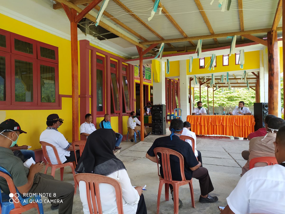 Citizen_Tomini's tweet photo. Rapat Terbatas antar Pemerintah Desa, dlm rangka pencegahan Covid-19 di masing-masing desa. 
#TPPISulteng #TPPIParimout
#BersamaLawanCovid19
#BersamaKitaBisa https://t.co/qSMKiPd3XB