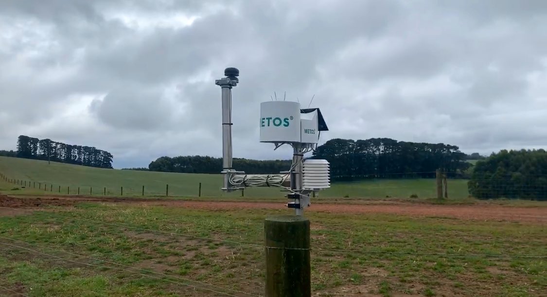 soilpED's tweet photo. ISO-station install - Weatherstation and moisture probe data is coming in handy for finalizing soil management plans during #covid19 lockdown! Few more to get in then hunker back down! @MetosANZ @Henry_scott2 #measuretomanage #isolation #onemanjob #plant20 #soil #ag https://t.co/4i0VuRr7tW