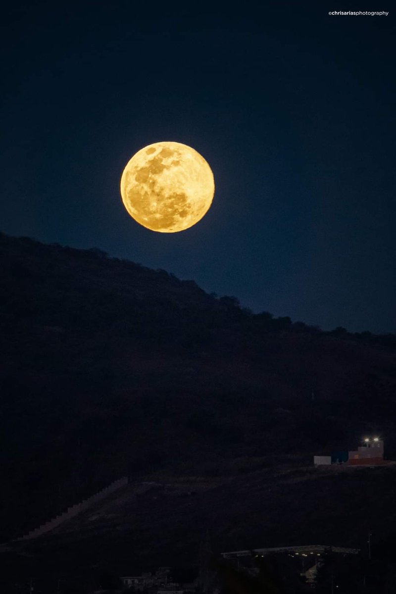 SoyDeTepic's tweet photo. Hermosa Luna de esta noche🌕
😍Comparte esta bella imagen.

📷Chris Arias
#SoyDeTepic❤️ https://t.co/aj0XniHth7