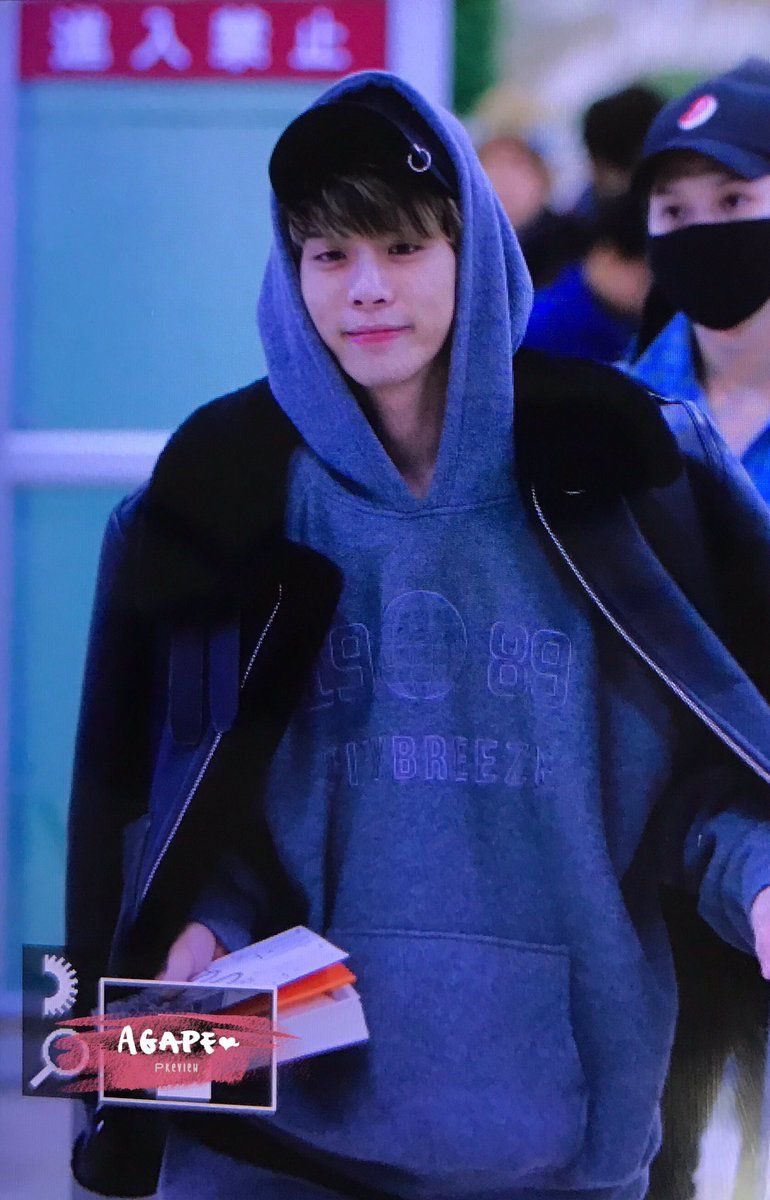 a (very long) thread of my favourite jonghyun pictures because it’s his birthday and he’s a beautiful person inside and out ♡   #HappyJonghyunDay