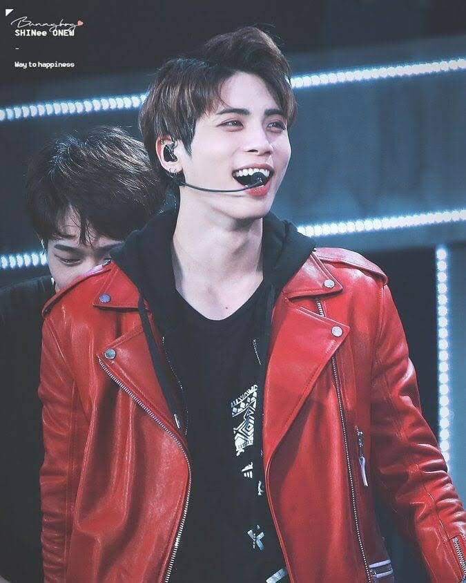 a (very long) thread of my favourite jonghyun pictures because it’s his birthday and he’s a beautiful person inside and out ♡   #HappyJonghyunDay