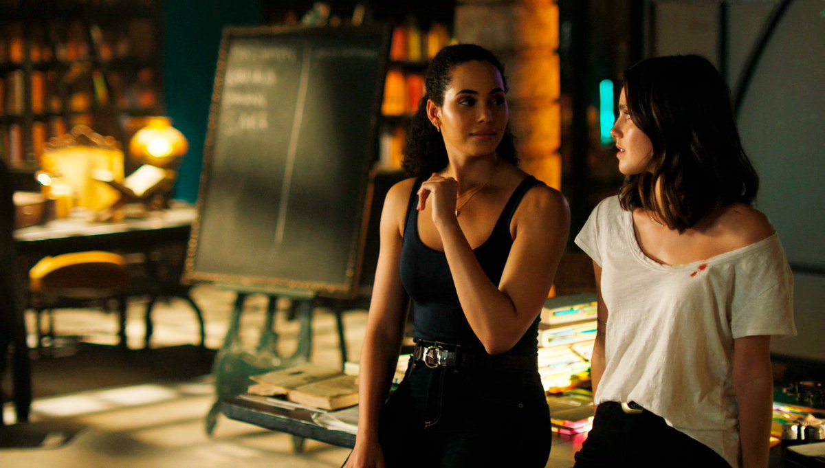 claudsjessie's tweet photo. and the way abigael looks at macy, maybe i'm a lil weak 😍🥰 #charmed #charmedrewatch #macigael https://t.co/75LChQd7hn