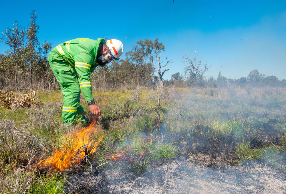 FFMVic's tweet photo. People in #Dingee, #Kamarooka North and #Tandarra may see smoke tomorrow (Thursday 9 April) as cultural #PlannedBurning is undertaken. See details at https://t.co/DANG6jxnvw. #FFMVic https://t.co/WgvdkOlJ2W
