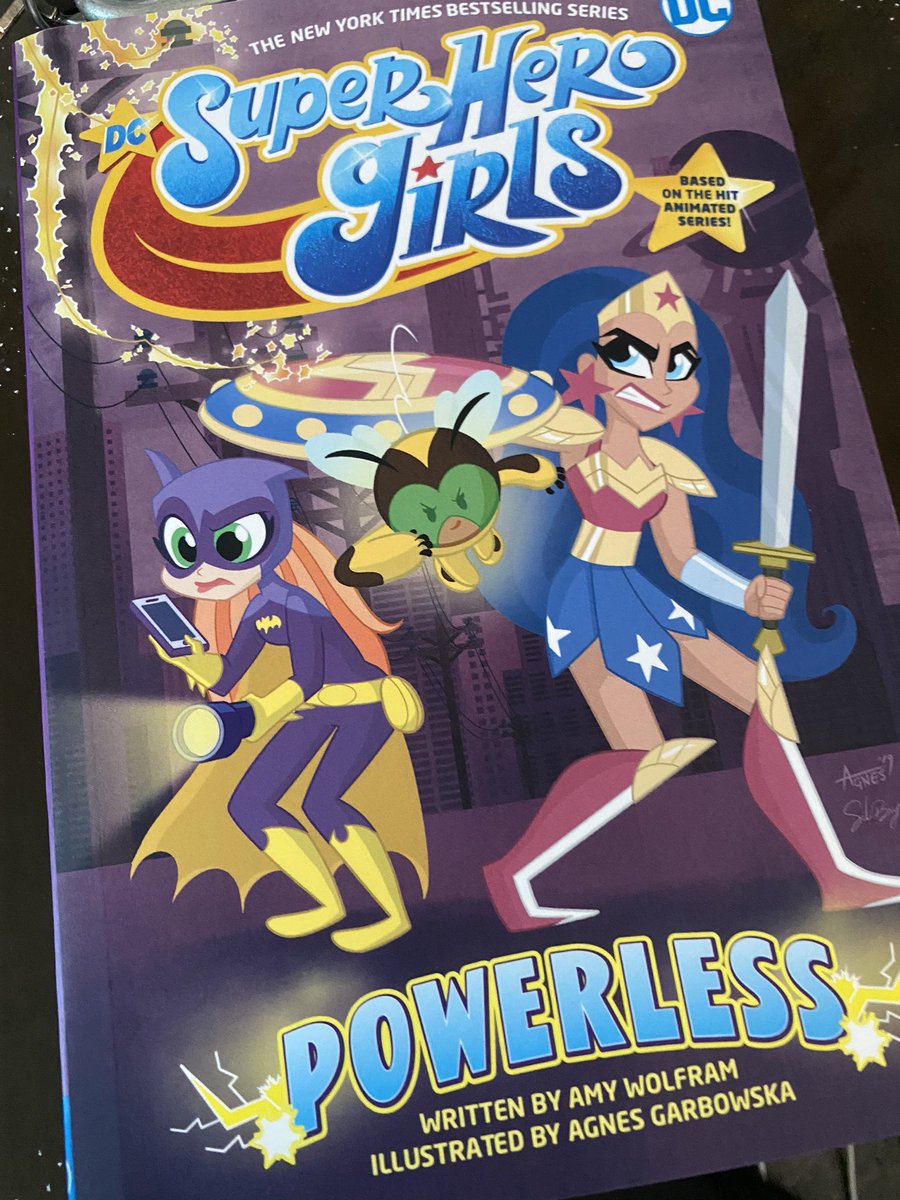 Uzivatel とも犬 Na Twitteru 便乗 子どもに読んで欲しいコミック Dc Super Hero Girls 元々がカートゥーンのアニメなので分かりやすく読みやすい 原書の入門にも是非 アメコミ読んで乗り切ろう ヒーローが子供達を元気にする ヒーローが大人達を元気にする アメコミ