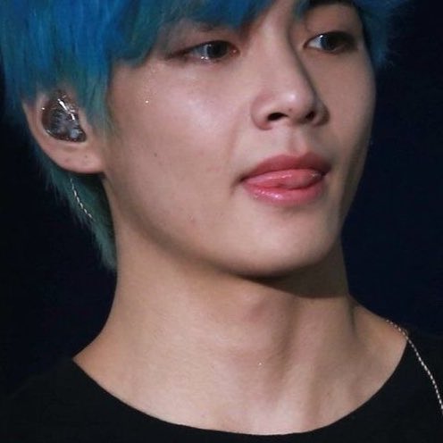 Taehyung’s wide neck and neck veins — a thread