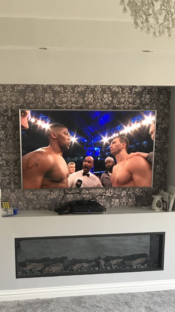 paulnolsynolan's tweet photo. @EddieHearn @IFLTV  a great event and a great fight is when you can replay it numerous times and still get nervous and excited even though you know the result ...#missingboxing #staysafe https://t.co/QUUEM3irKo