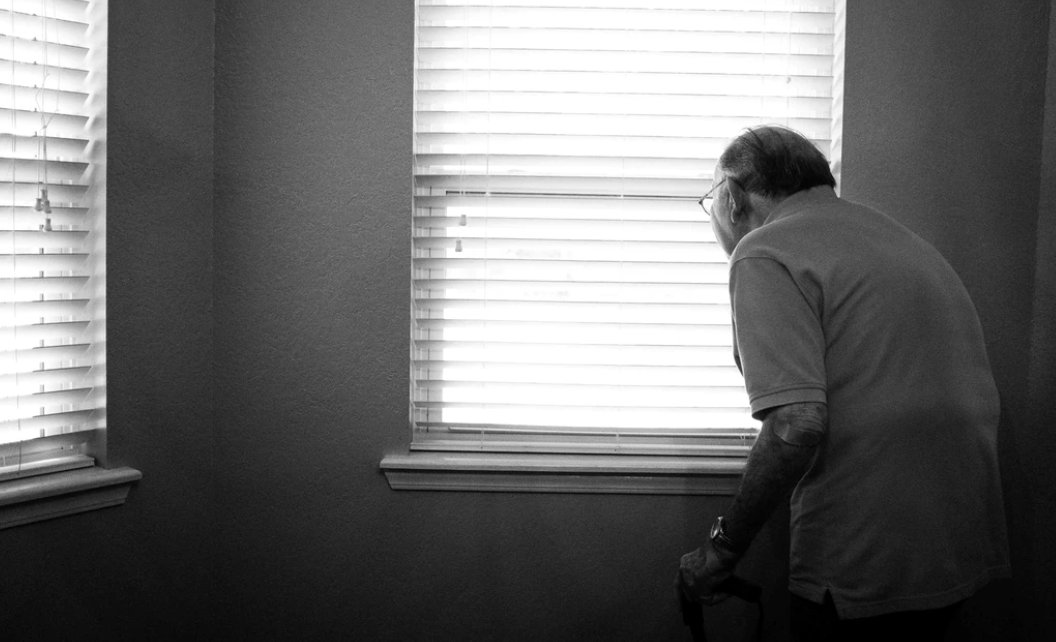 📞 Las #LlamadasContraElSilencio son la base de un plan de acción que tiene como objetivo acompañar a las #PersonasMayores durante el #confinamiento. Ponemos todos nuestros recursos a disposición de las necesidades psicoemocionales de las personas voluntarias