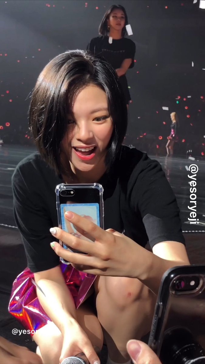 Black-haired Jeongyeon- a long, devastating thread
