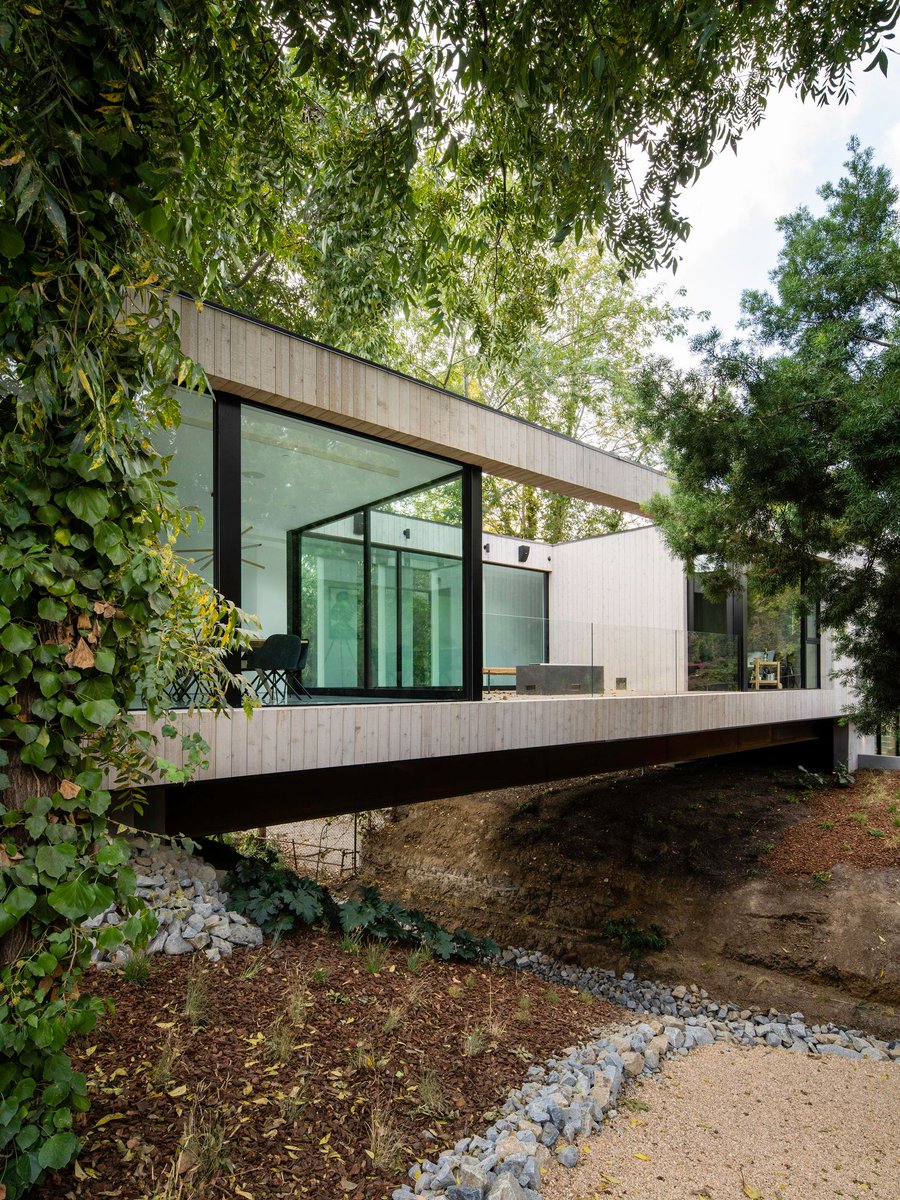 New on the blog -&gt; The #unique, #ecofriendly, #netzero home called #TheBridgeHouse was designed by  <a href="/ARCHICAD/">Archicad</a> firm, <a href="/DBArchitecture/">Dan Brunn Architecture</a> buff.ly/3aTbrD6