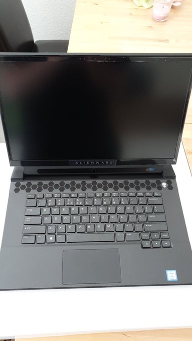 Watch Max Broecker's leaked NSFW photo on TwXstars