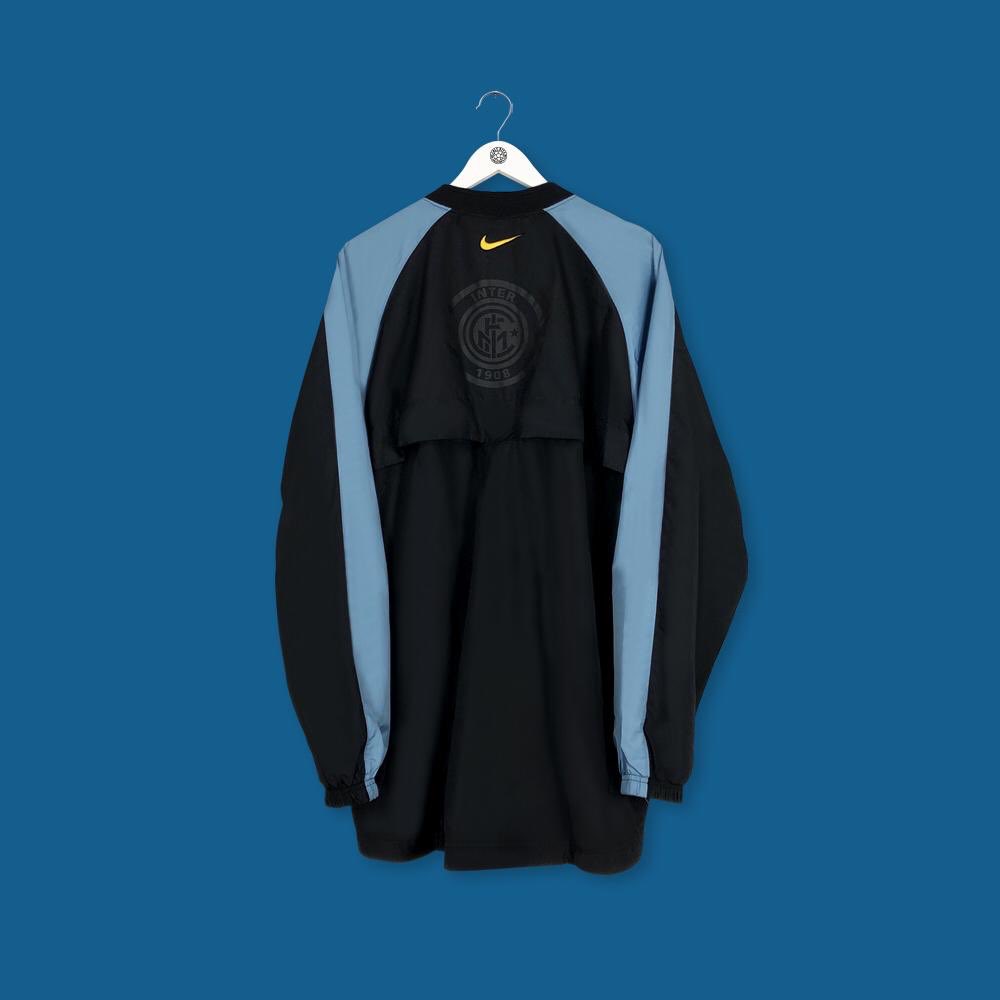COMPETITION

We're giving away this Nike Inter Milan 98/99 tracksuit jacket with <a href="/cultkits/">Cult Kits</a>.

Here's how you can enter:

1. RT this Tweet
2. Follow @mundialmag and <a href="/cultkits/">Cult Kits</a> 
3. Tag a mate below

Winner announced 9th April at 12pm. Good luck.
