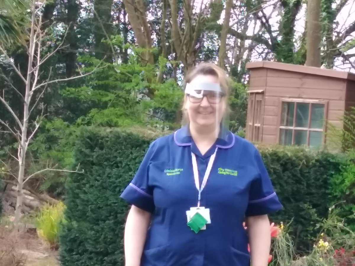 Our fabulous nurses are trying out their new visors kindly made and donated by Sandra Hennessey from the @edingburghacad. Can't tell you how grateful we are. Thank you so much for supporting us  and helping keep our team and patients safe <a href="/CityHospice/">City Hospice</a>