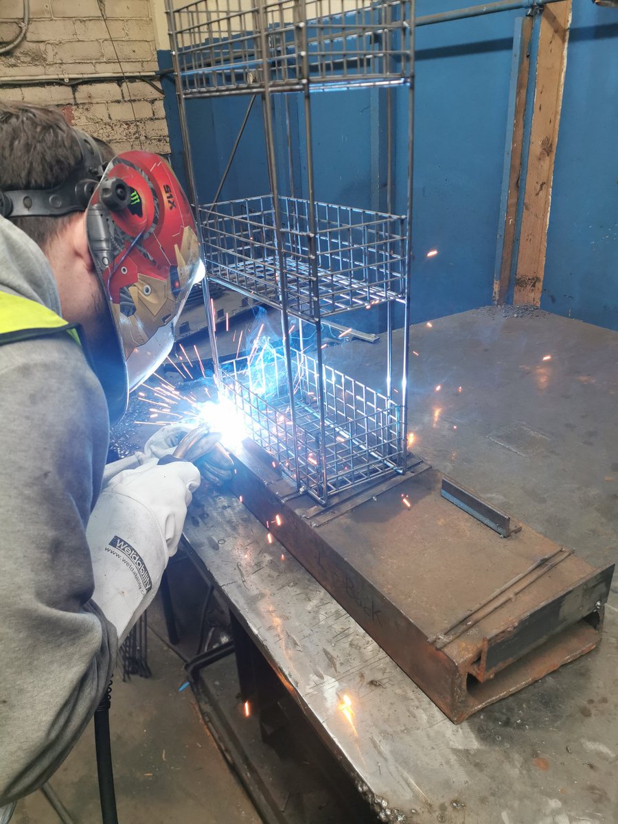 boothwire's tweet photo. Here @boothwire we specialise in electro welding, mig welding all the way to plastic coating for a quality finished product of your requirement.

For any enquiries contact one of our team on 01484 714837 

#MadeInBritain #wirework #welding #qualityproducts #cbbgroup https://t.co/OfpQ2wtvQA