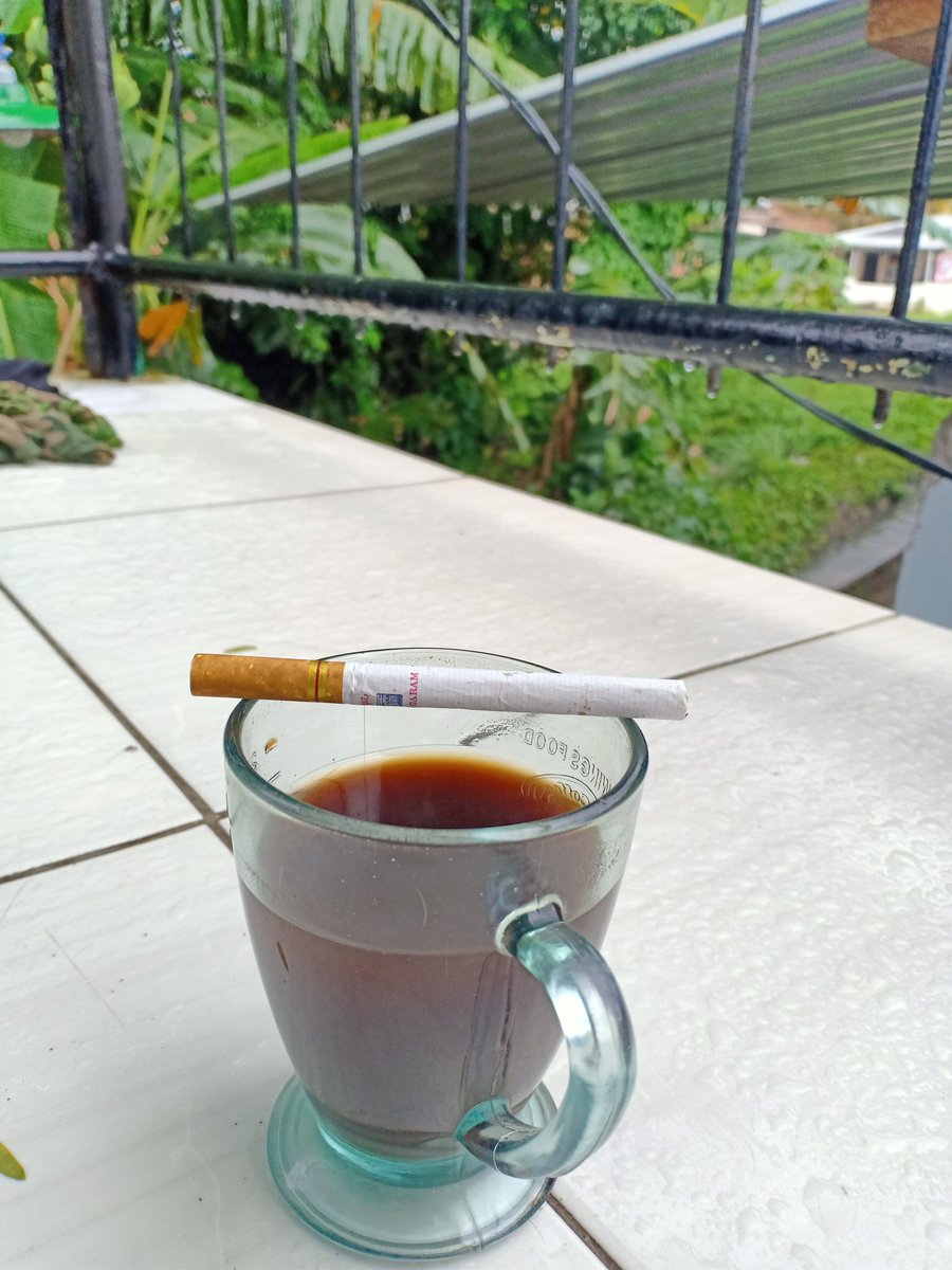 LembahRakyat's tweet photo. Ngopi,tawuran,berkebun
#dewata https://t.co/rA4JF5XS2z