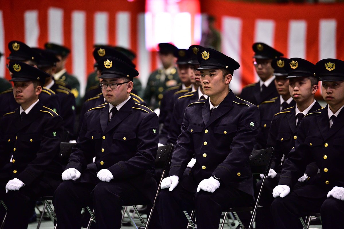 自衛隊札幌地方協力本部 ４月６日 滝川駐屯地において 自衛官候補生 男子 の 入隊式 が行われました 札幌地本 から入隊の約３０名も入隊式に参加しました 第１０即応機動連隊 自衛隊 新隊員 自衛隊札幌地方協力本部