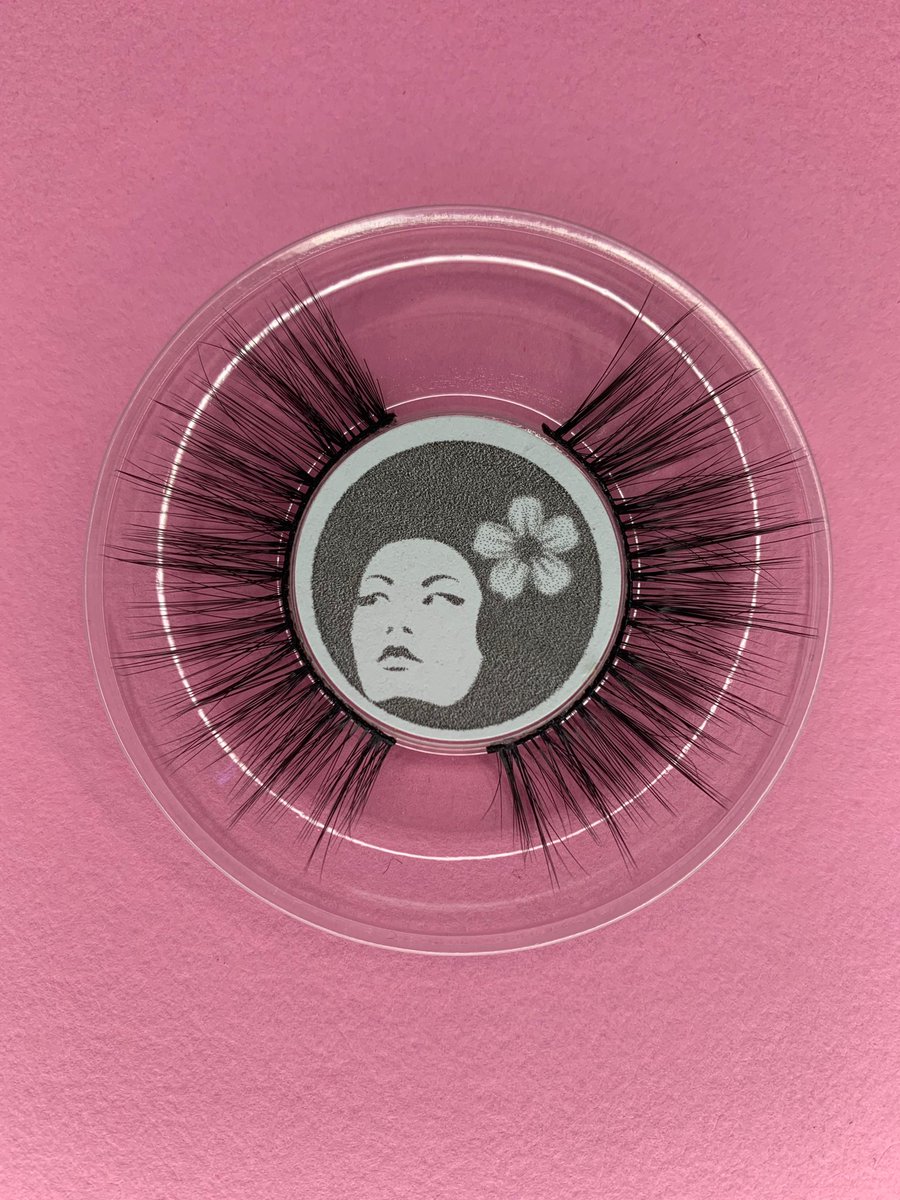 BeaTheExplorer_'s tweet photo. Shop our Dollface lashes using our #linkinbio and #getthebadbealook
.
.
.
.
.
#followmybusiness #fauxminklashes #fauxmink #beatheexplorer #badbeacollection #smallbusiness #supportblackowned #StayAtHomeAndStaySafe #WednesdayMotivation #cosmetics #BlackGirlMagic https://t.co/hLtFE1OfYk