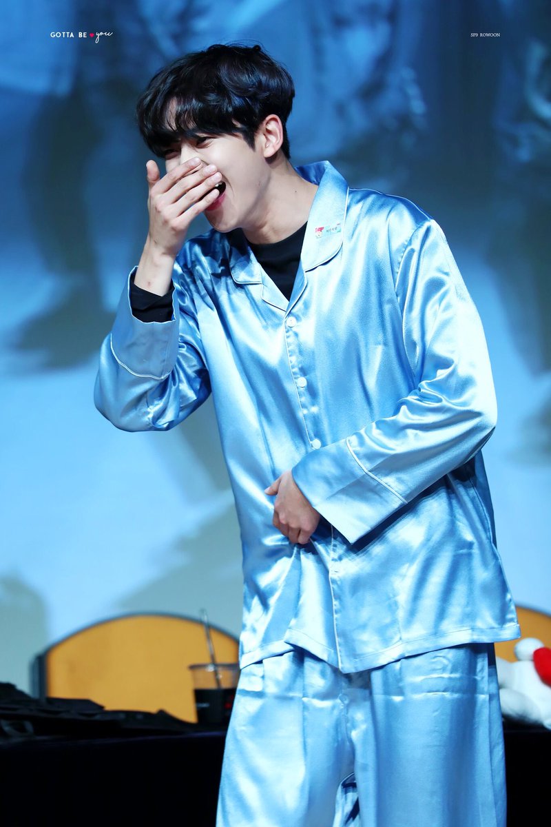 5. Rowoon in blue pijama is so cuteeee  #로운  #SF9  #ROWOON  #에스에프나인