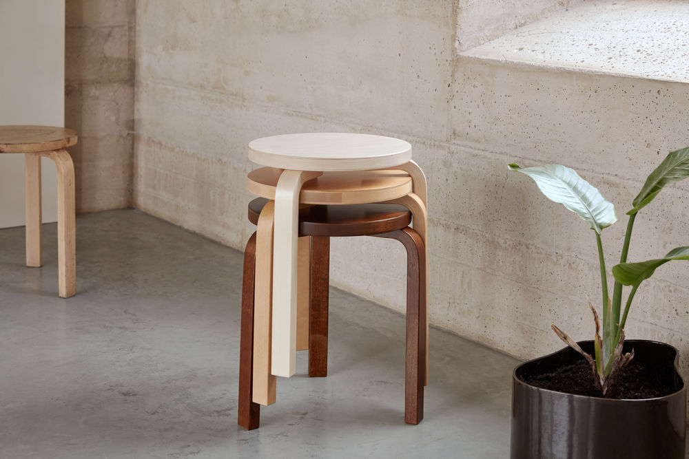 Standing the test of time: the Artek Stool 60 is
again part of the <a href="/FortuneMagazine/">FORTUNE</a> “100 Best
Designed Products”. It’s one of only 6 products
which made it to both the 1959 and 2019 list.