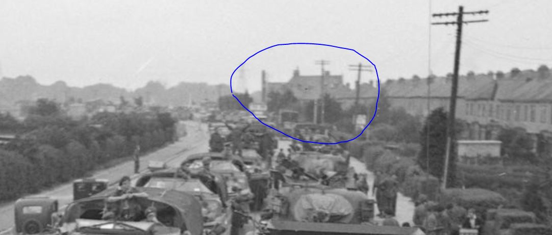 I'll admit, I was sceptical, but the key identifier is the Harbour Lights pub in the background with a distinctive facade and roof. The surrounding area is so different changed now that trying to find the location without a lead would be impossible. So thank you Mr Aspey!