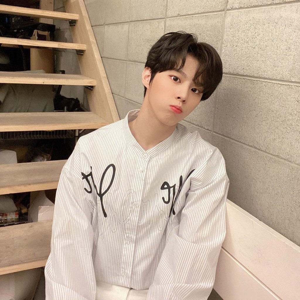 멜 ෆ tweet media